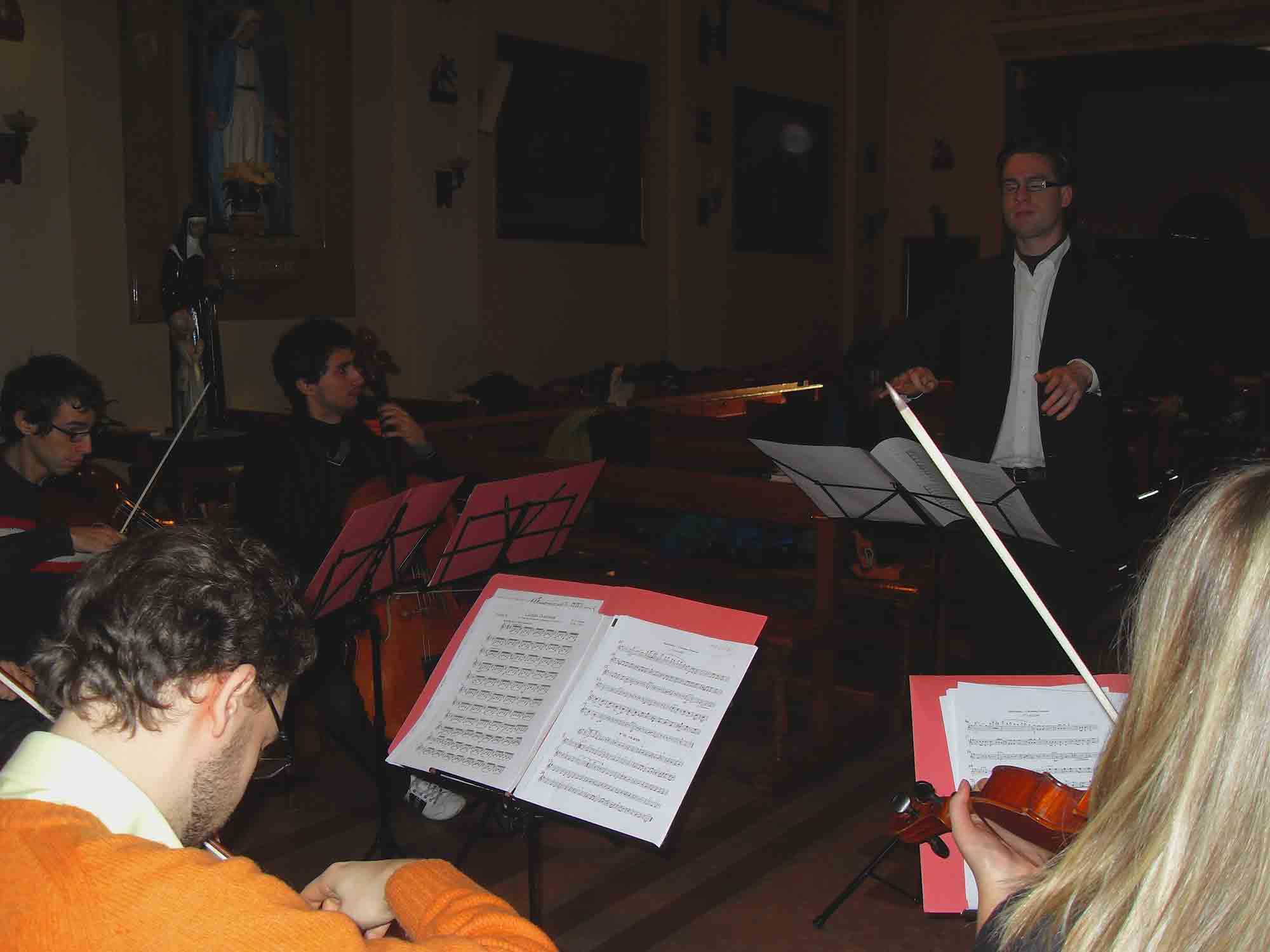 Gastdirigent van het Giovanile Arcantico Orkest Milaan